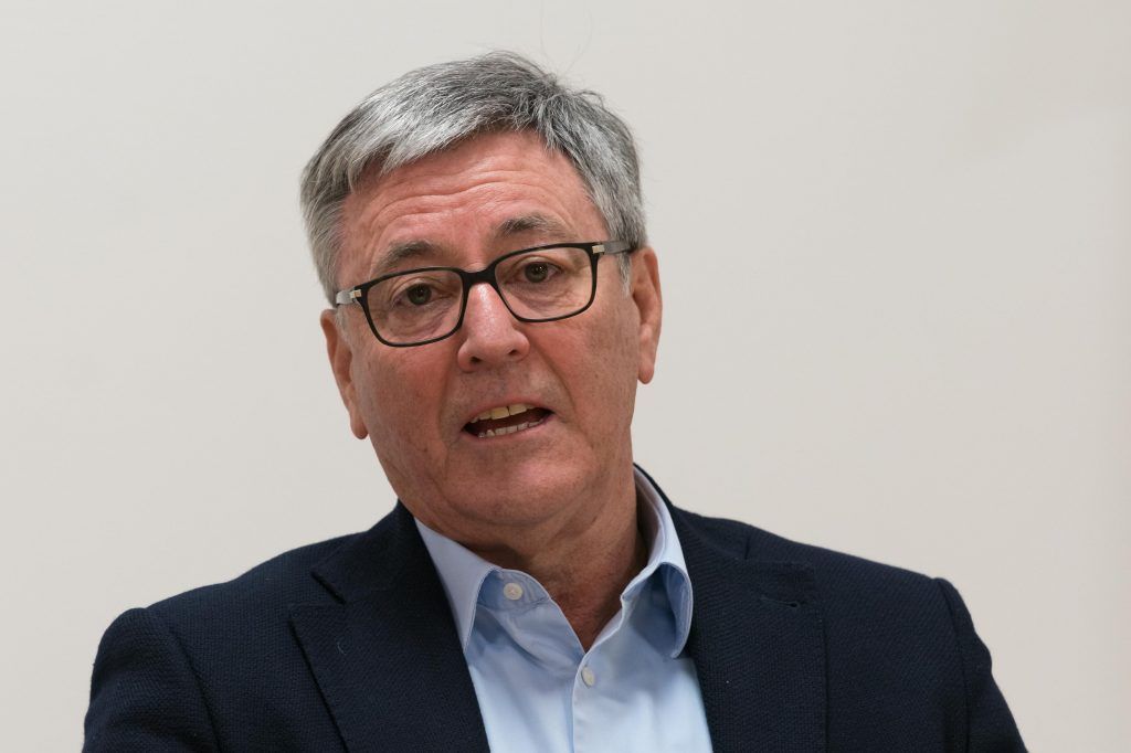 Was bleibt ist ein Stück hartes Brot