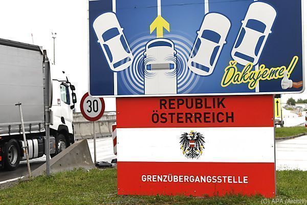 Arbeitsministerium konkretisiert Regeln für Auslandsreisen