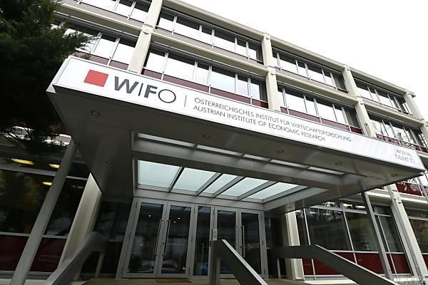 Wifo/IHS: 2020 schwere, kurze Rezession, 2021 Aufschwung