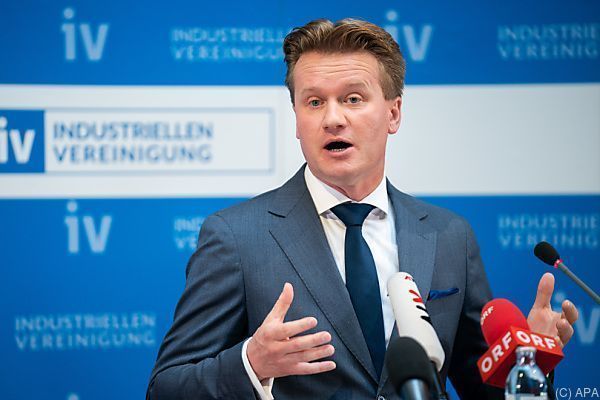 Industrie gegen SPÖ-Forderung nach Arbeitszeitverkürzung