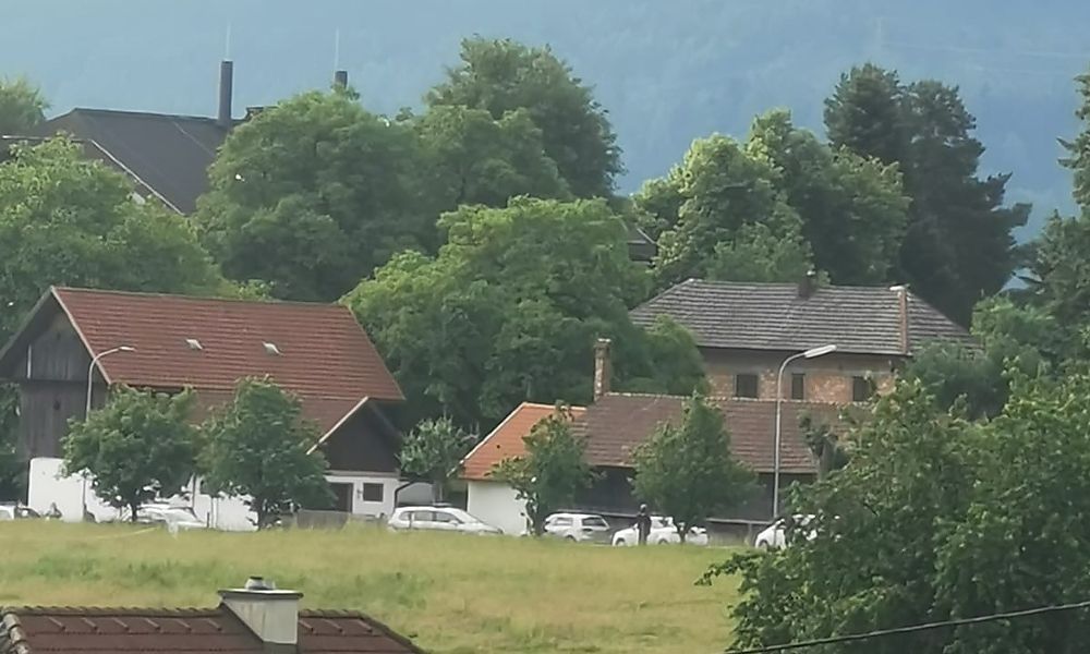 Frau auf offener Straße getötet