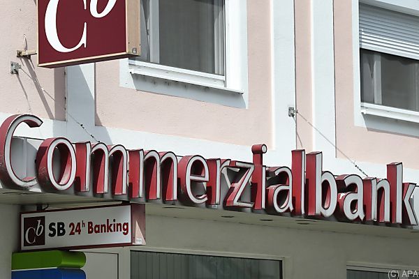 Hausdurchsuchungen in der Causa Mattersburg-Bank