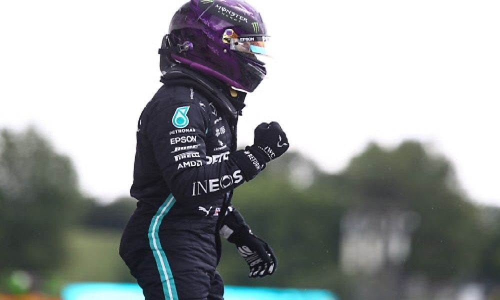 Hamilton sichert sich 90. Pole