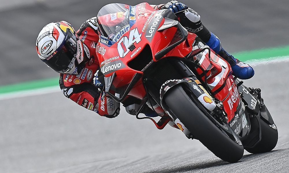 Andrea Dovizioso holt Sieg bei irrem Rennen