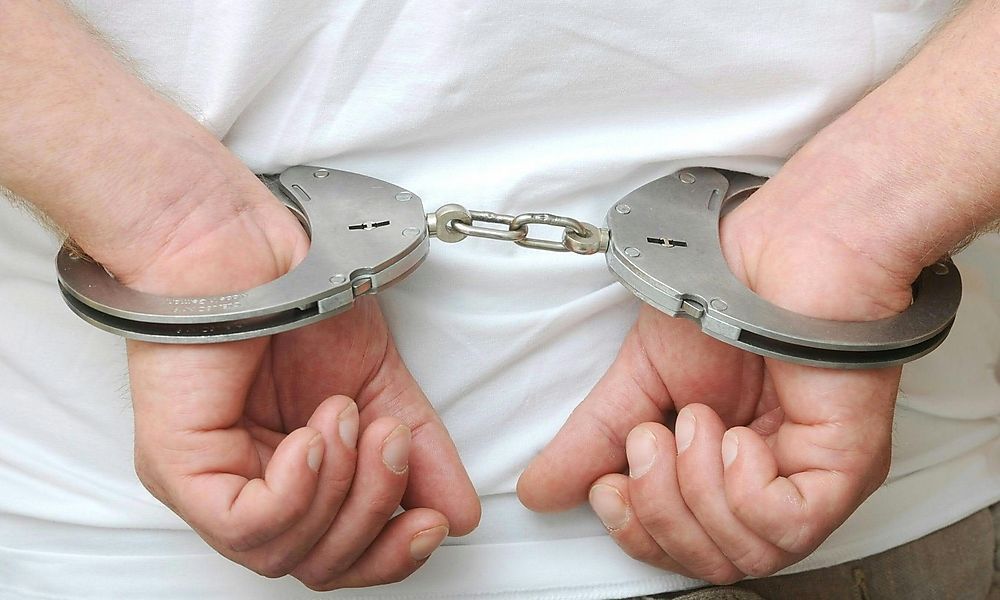 Wels: 19-Jährige niedergestochen