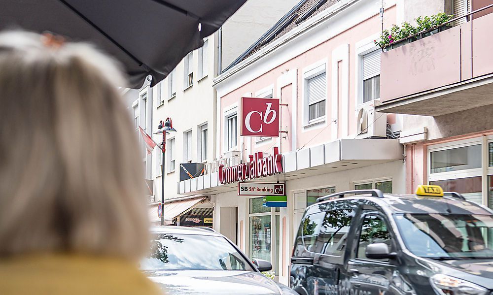 Commerzialbank: Anzeige im Februar