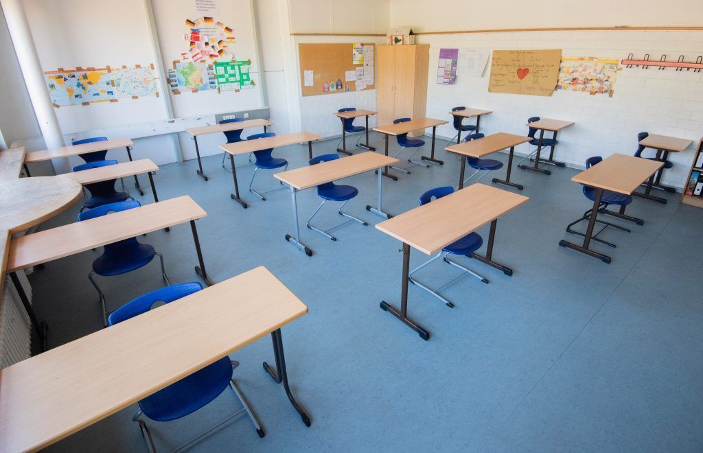 Corona fegt Klassenzimmer leer