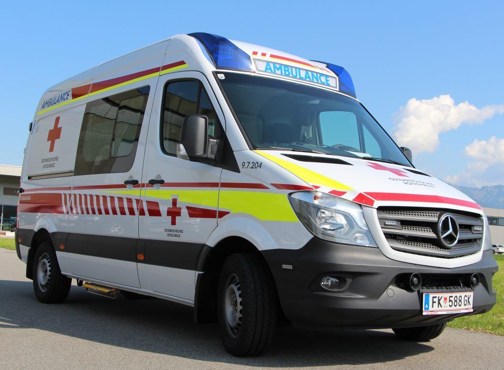 Mofalenker prallte gegen LKW