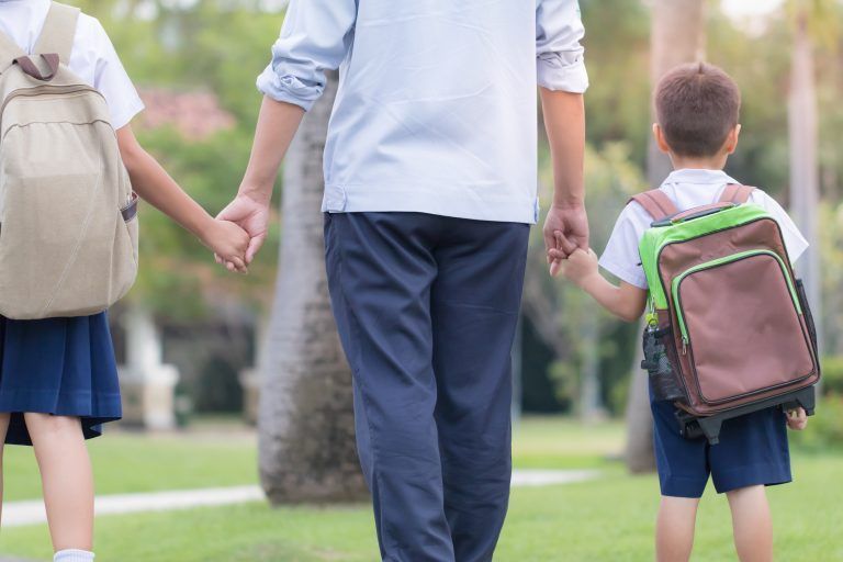 Vielen Eltern fehlen derzeit eindeutige Informationen, wohin der Weg der Schulen ihrer Kinder geht. <span class="copyright">Shutterstock</span>