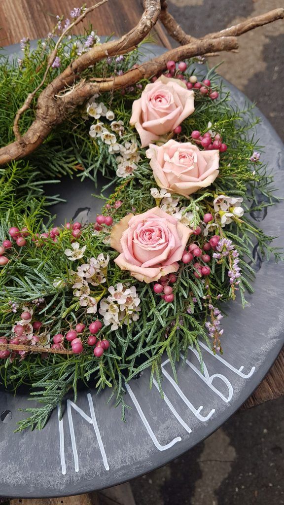 Emotionaler Schmuck für die Gräber