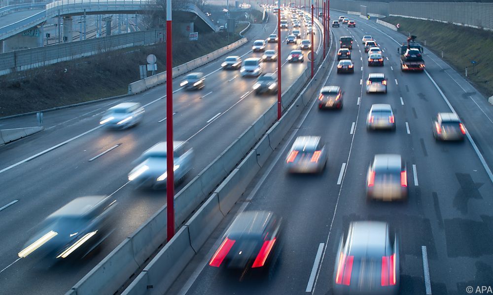 Sechs von zehn Personen brauchen Auto