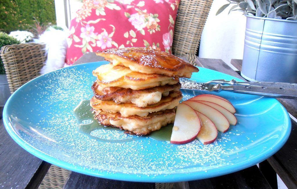 Apfelpancakes mit zimtigen Ahornsirup