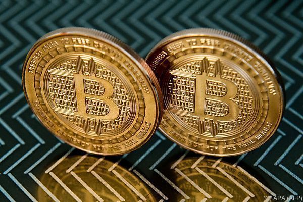 Digitalwährung Bitcoin auf Rekordhoch: Bis auf 19.808 Dollar