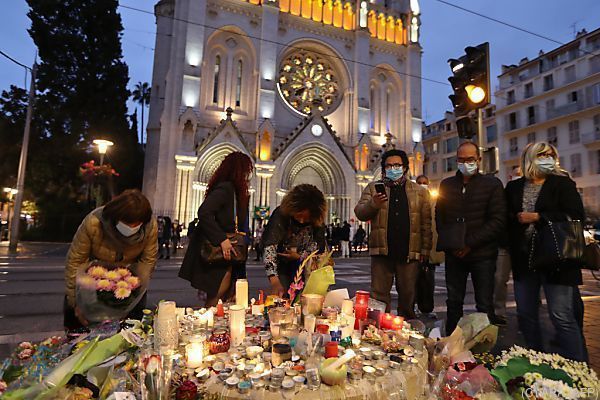 Emotionale Zeremonie erinnerte an Anschlagsopfer von Nizza