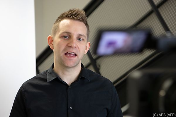 OLG bestätigt Facebook-Urteil, Schrems ruft OGH an