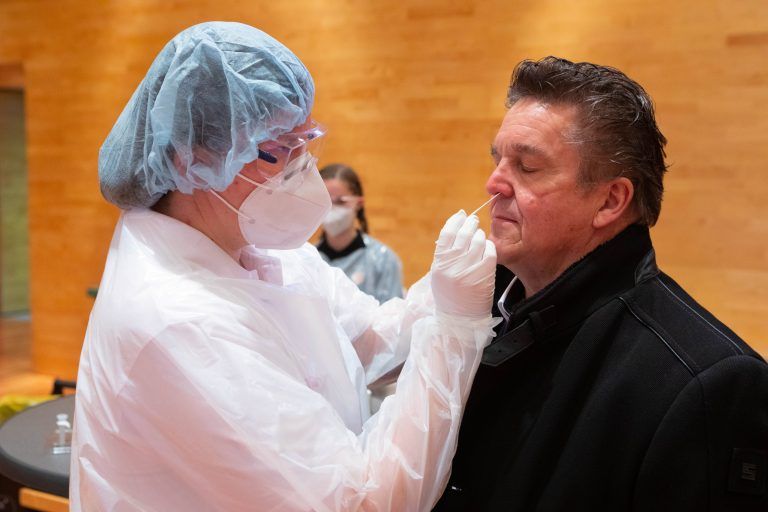 Der Wolfurter Bürgermeister Christian Natter beim Test. <span class="copyright">Hartinger</span>