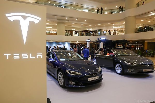 US-Behörde fordert Tesla zu Rückruf von 158.000 Autos auf