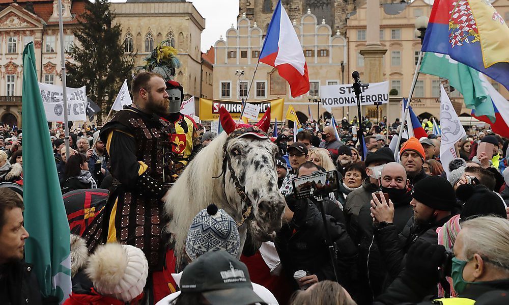 Tausende bei Corona-Demo in Prag