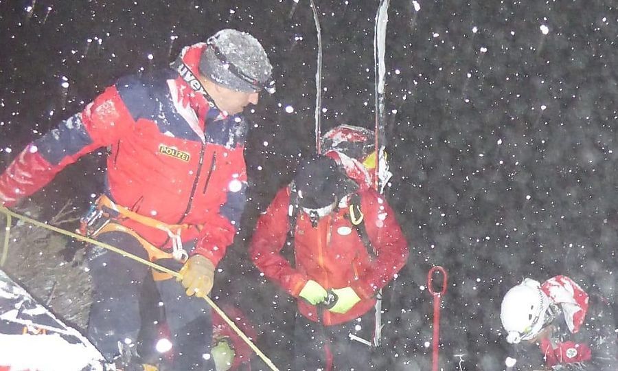 42-Jährige stürzt 300 Meter in den Tod