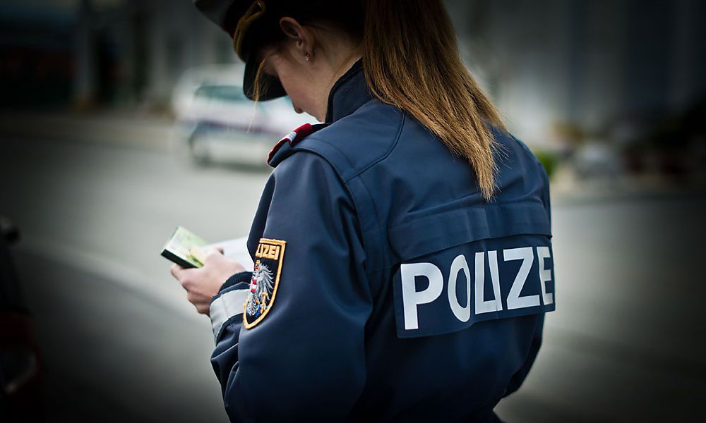 1600 Liter Altöl auf Autobahnparkplatz deponiert