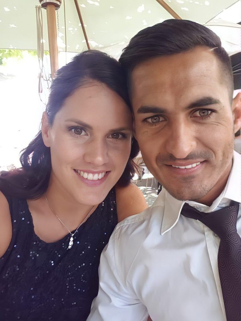 Der brasilianische Fußballer Sidinei de Oliveira machte seiner Veronika nach einem ihrer Volleyball-Spiele einen Heiratsantrag.<span class="copyright"> Handout/De Oliveira</span><br>