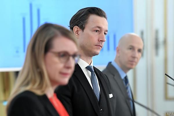 Öffnungen im Handel zeigen bereits Wirkung am Arbeitsmarkt