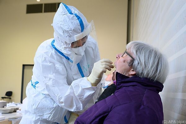 2.411 Corona-Neuinfektionen bedeuten stetigen Anstieg
