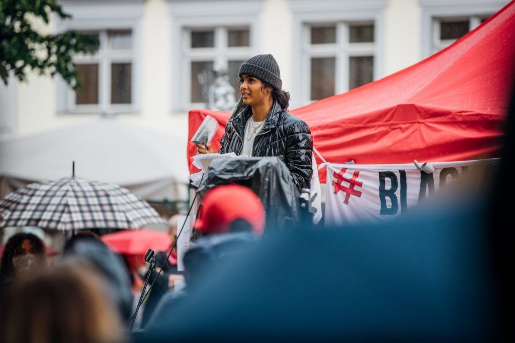 Nicht rassistisch zu sein, reicht nicht aus