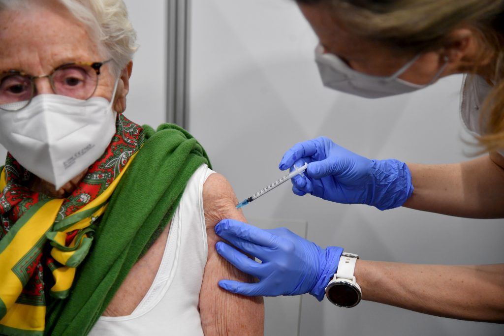 Impfung für alle Personen über 80 Jahre