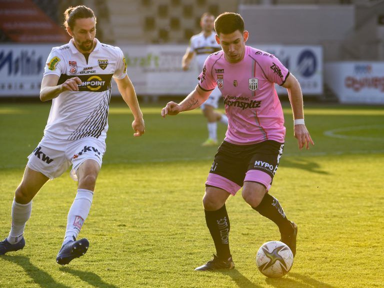 Neven Subotic versucht seine Erfahrung an die Mitspieler weiterzugeben. <span class="copyright">GEPA/lerch</span>