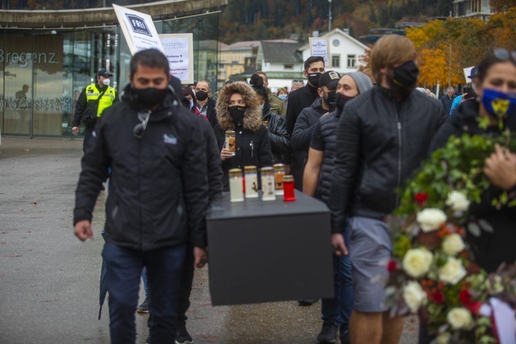 Öffnung: Rettung in letzter Sekunde