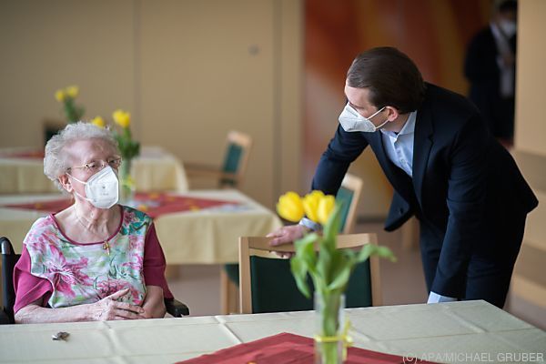 Supermarkt-Mitarbeiter sollen laut Kurz bald geimpft werden