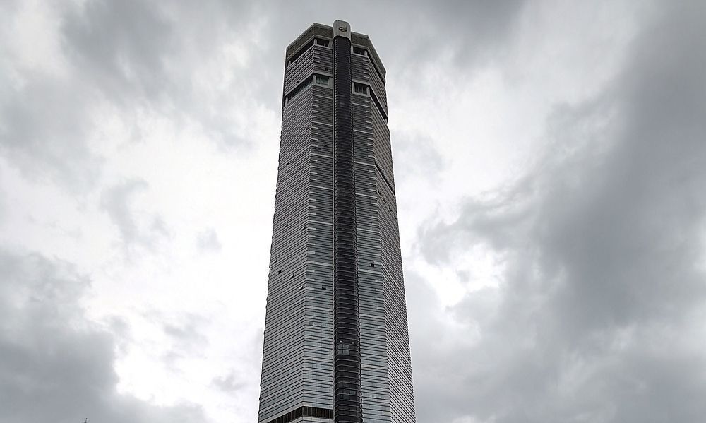 China: Wolkenkratzer gerät ins Schwanken