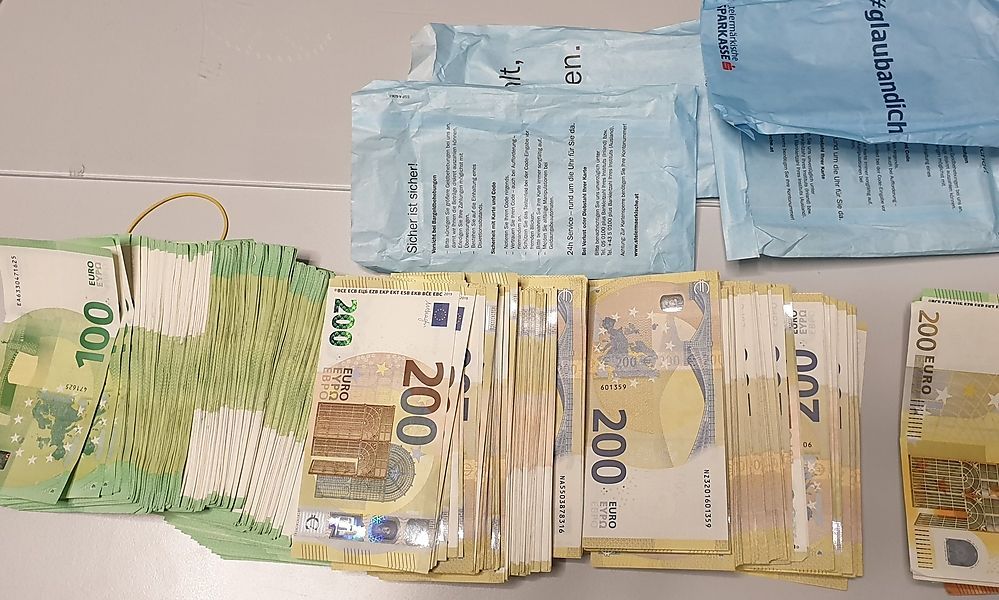 Mit fast 100.000 Euro vom Zoll erwischt