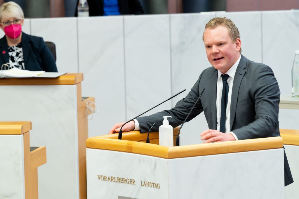 Bitschi allein auf weiter Flur