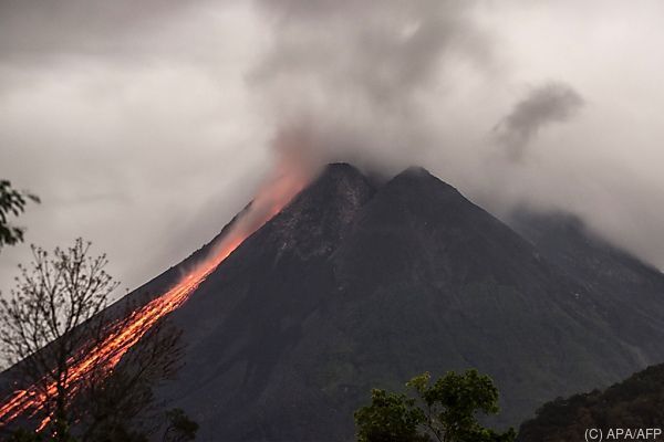 Vulkan Merapi in Indonesien erneut ausgebrochen