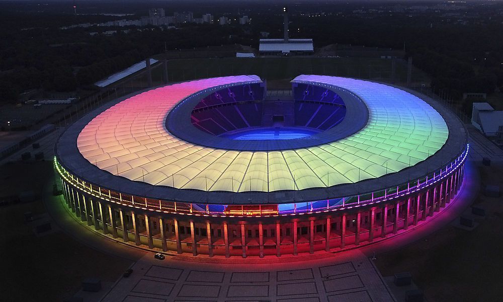 UEFA begrüßt Regenbogen-Werbung