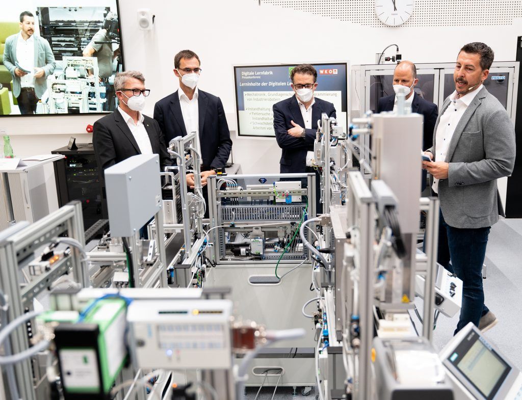 Digitale Lernfabrik des WIFI eröffnet