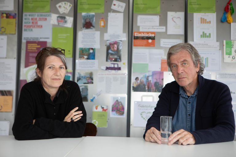 Die Betreuung von an Demenz erkrankten Menschen ist stets herausfordernd. Die Situation wurde durch die Pandemie noch verschärft. <span class="copyright">Klaus Hartinger</span>
