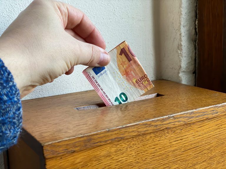 Opferstock Symbolbild