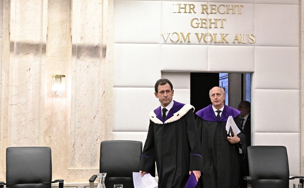 Der rechtliche Pfusch in der Krise und die Folgen