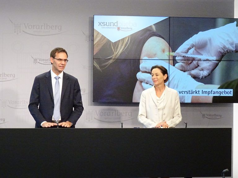 Landeshauptmann Markus Wallner und Gesundheitslandesrätin Martina Rüscher. <span class="copyright">VLK</span>