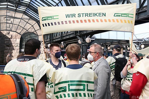 Ersatzfahrplan der Deutschen Bahn läuft im Streik "stabil"