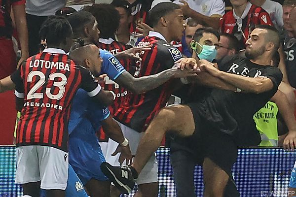 Nizza &#8211; Marseille nach Tumulten abgebrochen und 1:0 gewertet