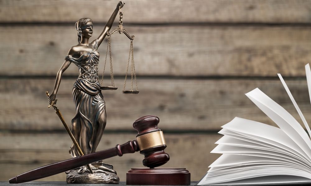 Überfall: 20 Monate Haft für 15-Jährigen