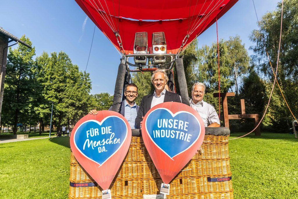 Ansehen der Industrie hebt laut Umfrage ab