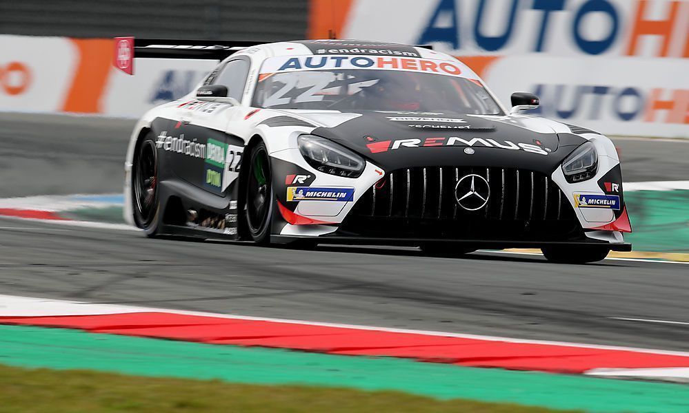Lucas Auer holt sich Start-Ziel-Sieg