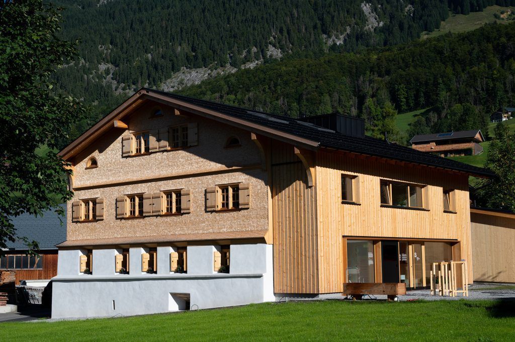 Ein würdiger Platz für große Wälder Baukunst