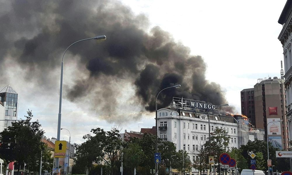 Sechs Lofts wurden Raub der Flammen