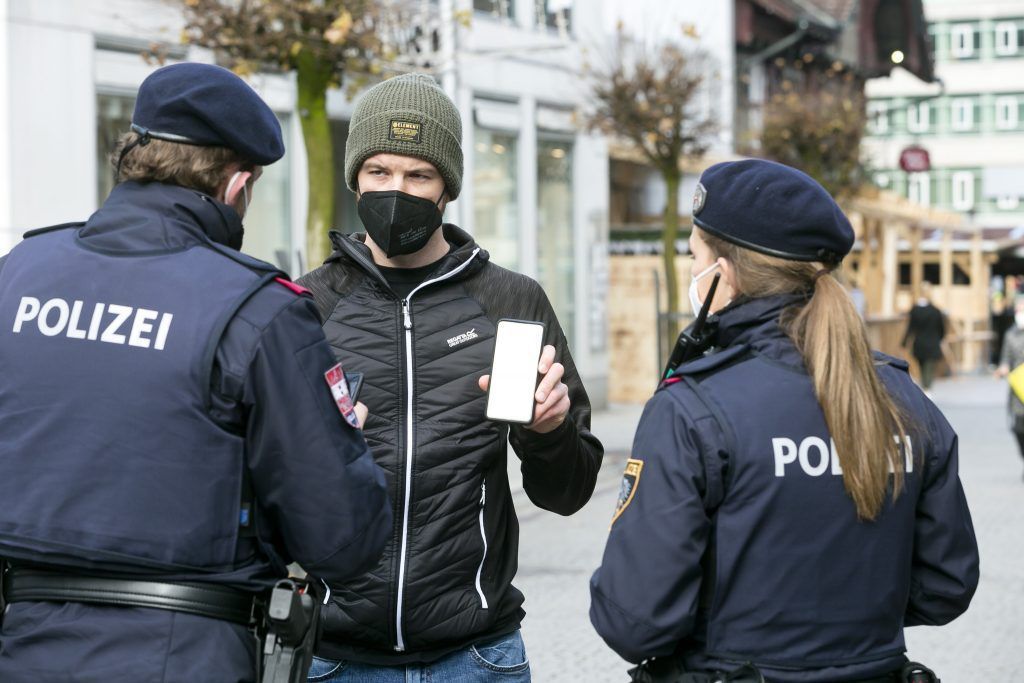 Am Ende aller Probleme steht die Polizei